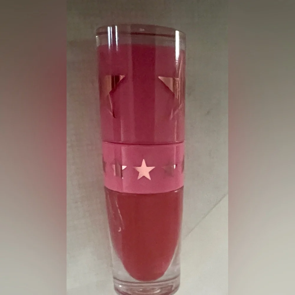 NEW JEFFREE STAR Velour Liquid Lipstick in Cherry Wet